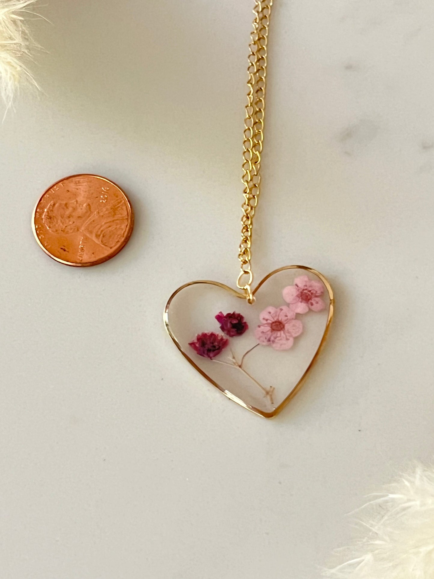 Pressed flowers resin necklace