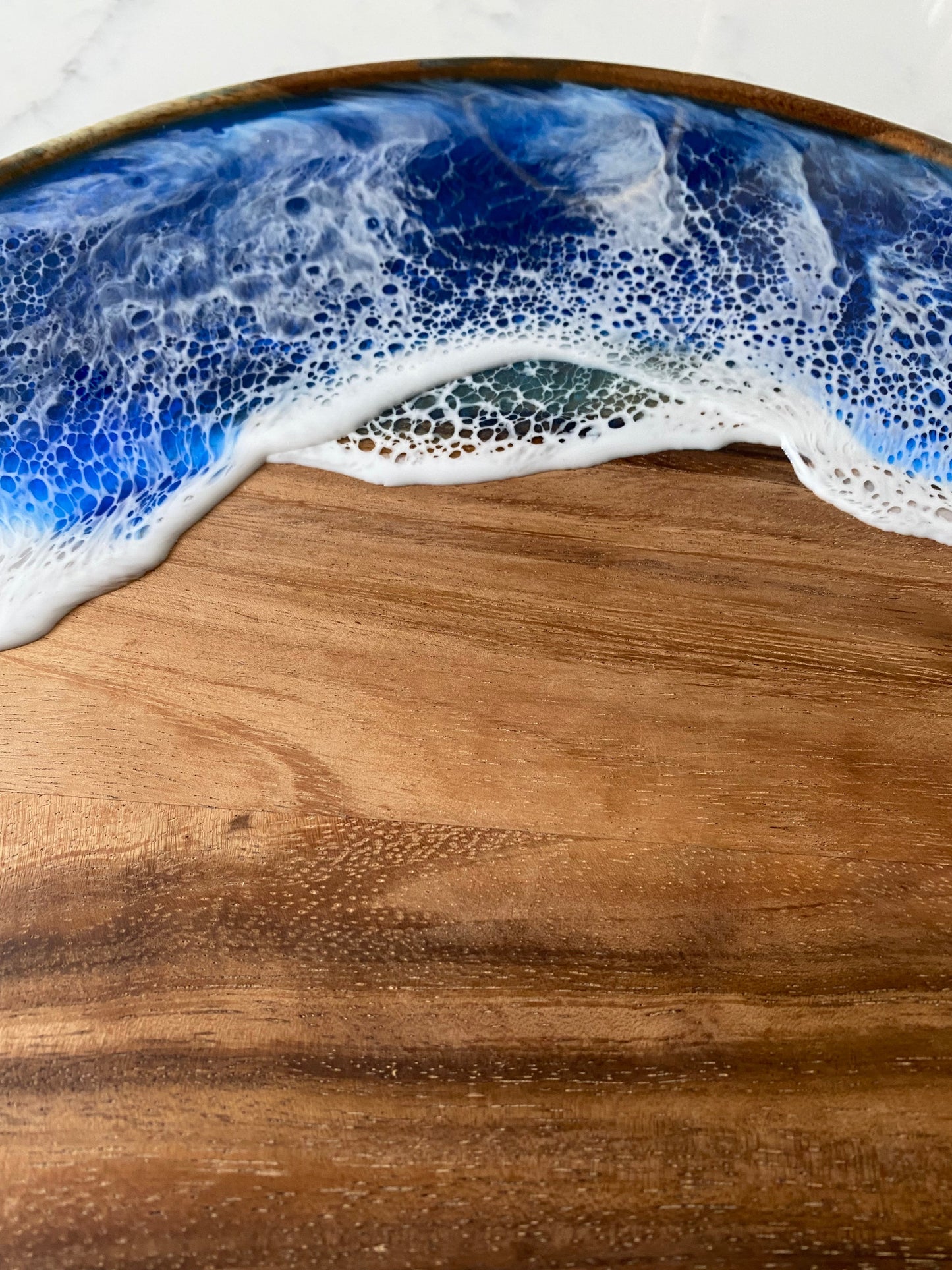 Round acacia wood cheese board double ocean wave