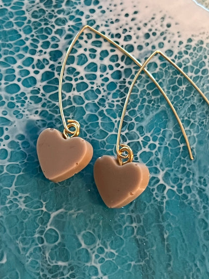 Latte beige mini resin heart earrings