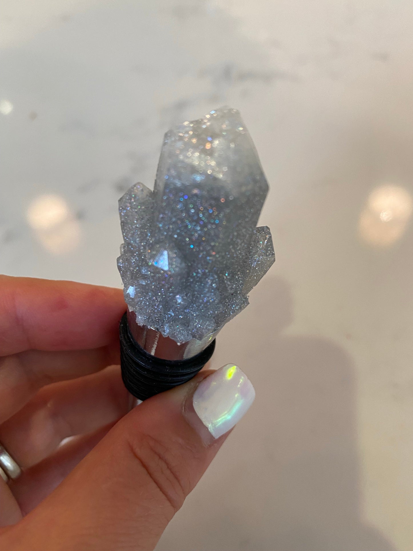 Crystal wine topper