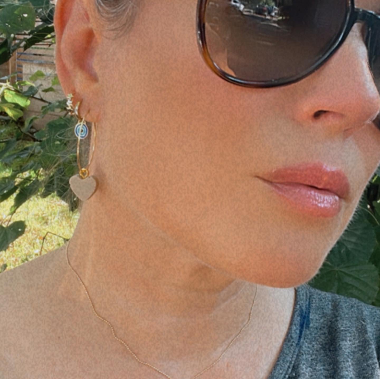 Latte beige mini resin heart earrings