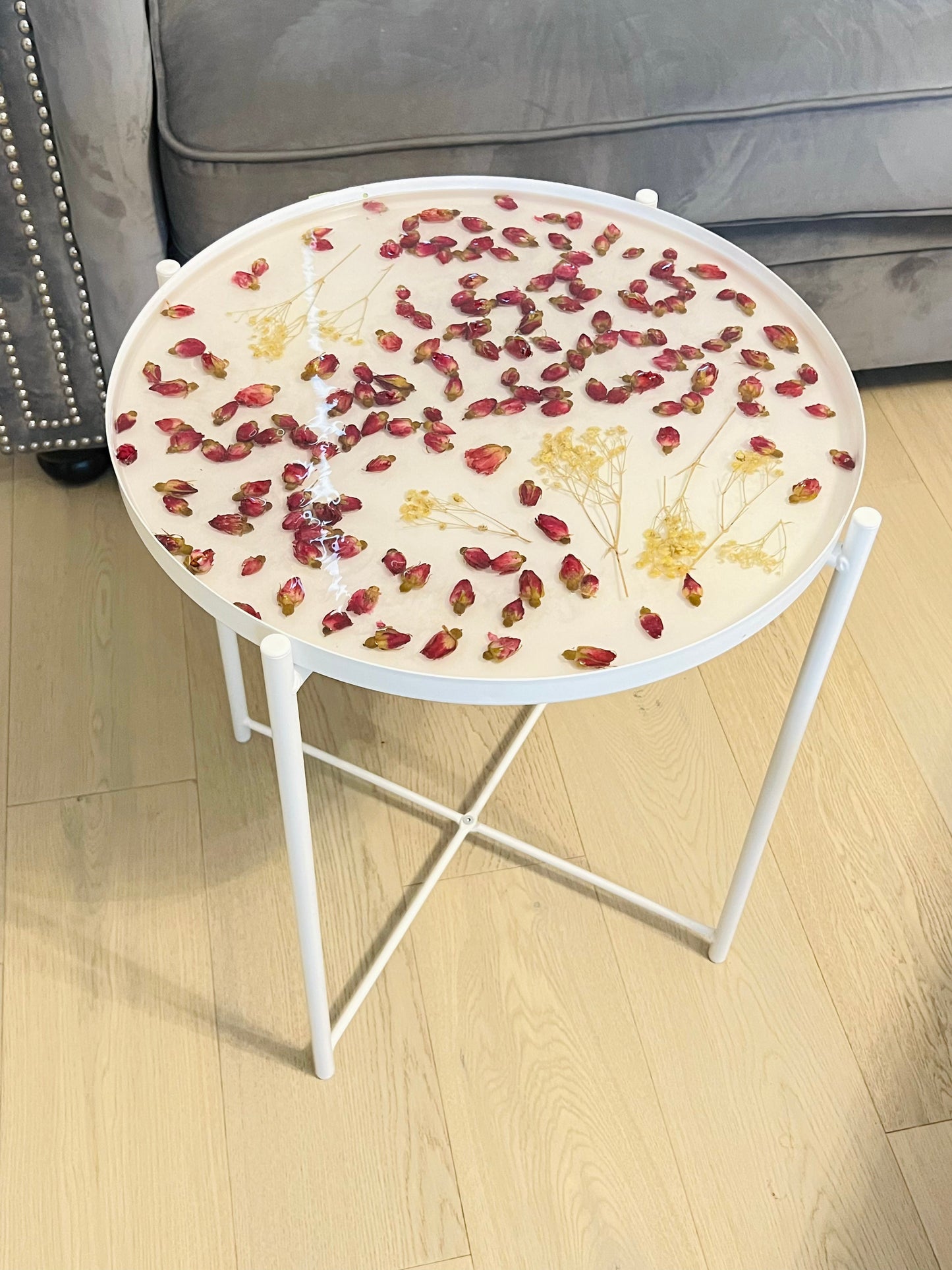 Rosebud resin table