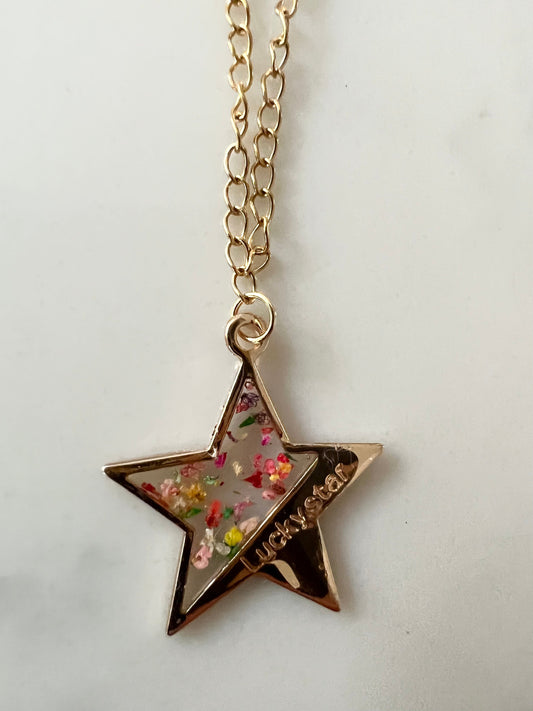 Pressed flowers in resin