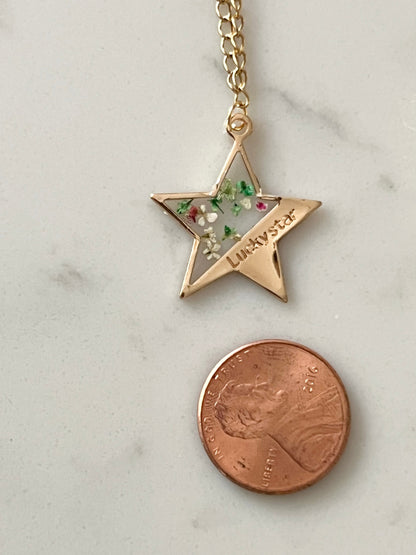Pressed flowers resin necklace