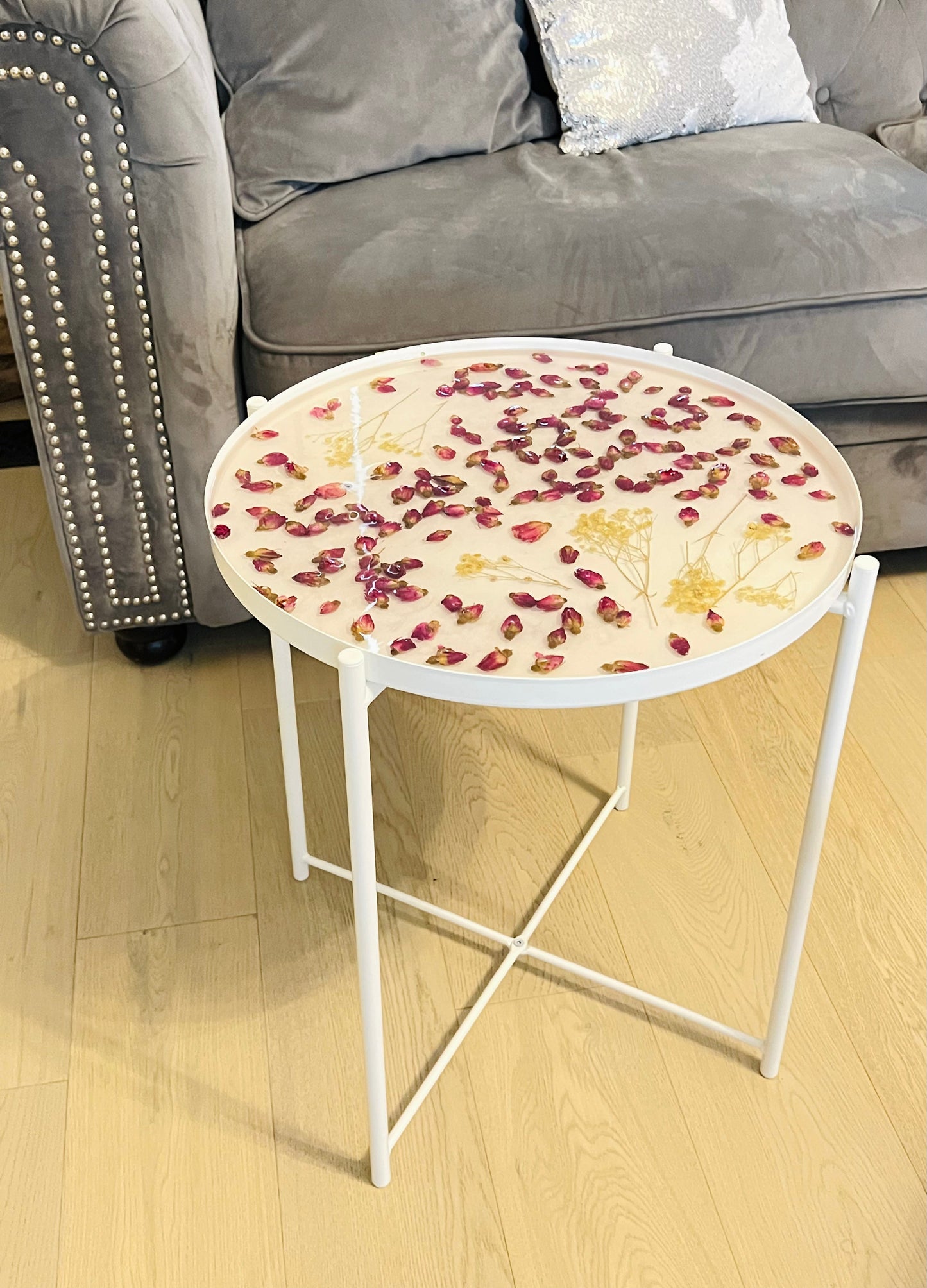 Rosebud resin table