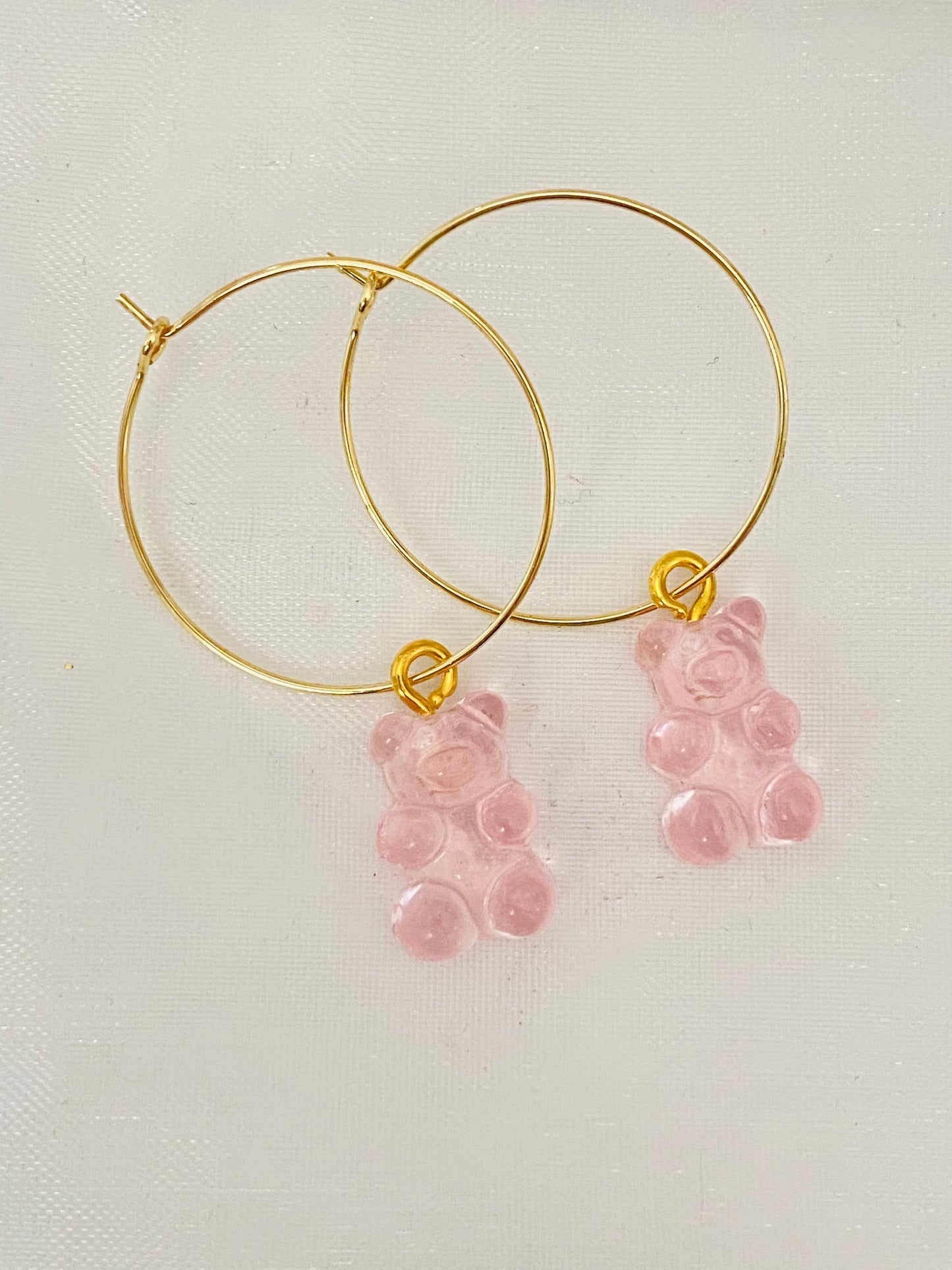 Gummy bear earrings! 🐻